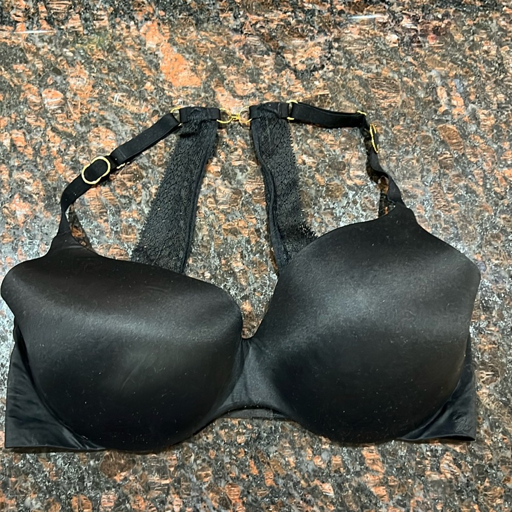 Victoria’s Secret 36DD Bra